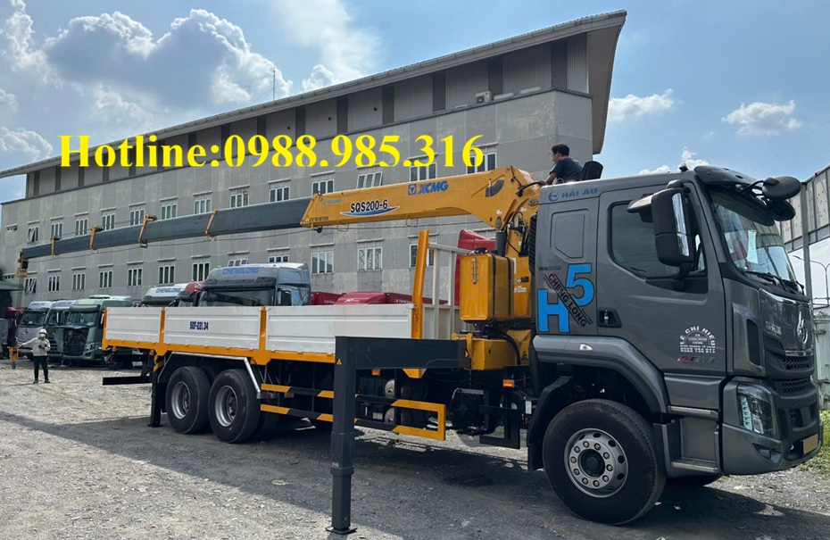 giá xe cẩu tự hành 3 chân